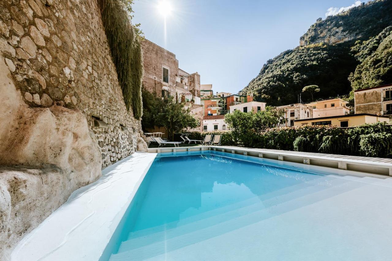Amalfi Resort Exterior photo