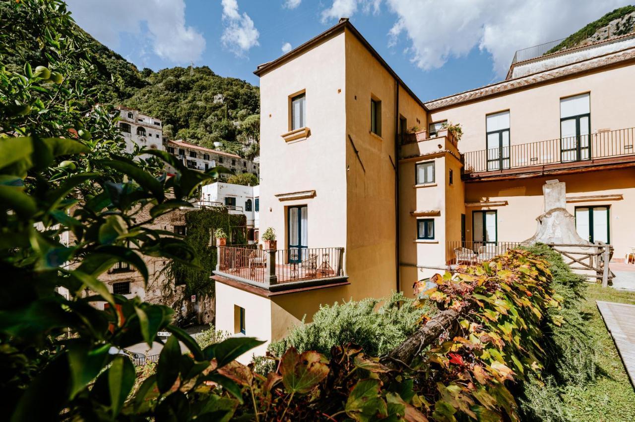 Amalfi Resort Exterior photo