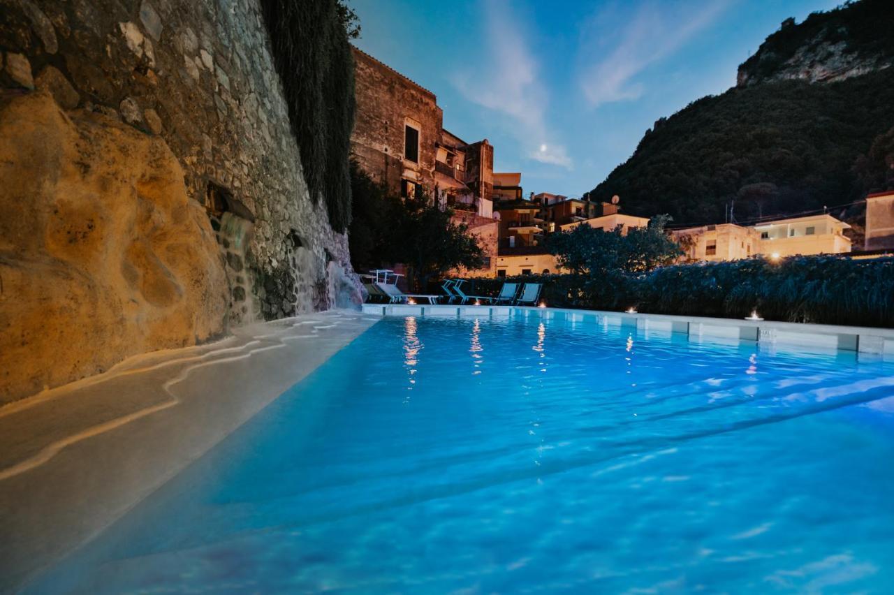 Amalfi Resort Exterior photo