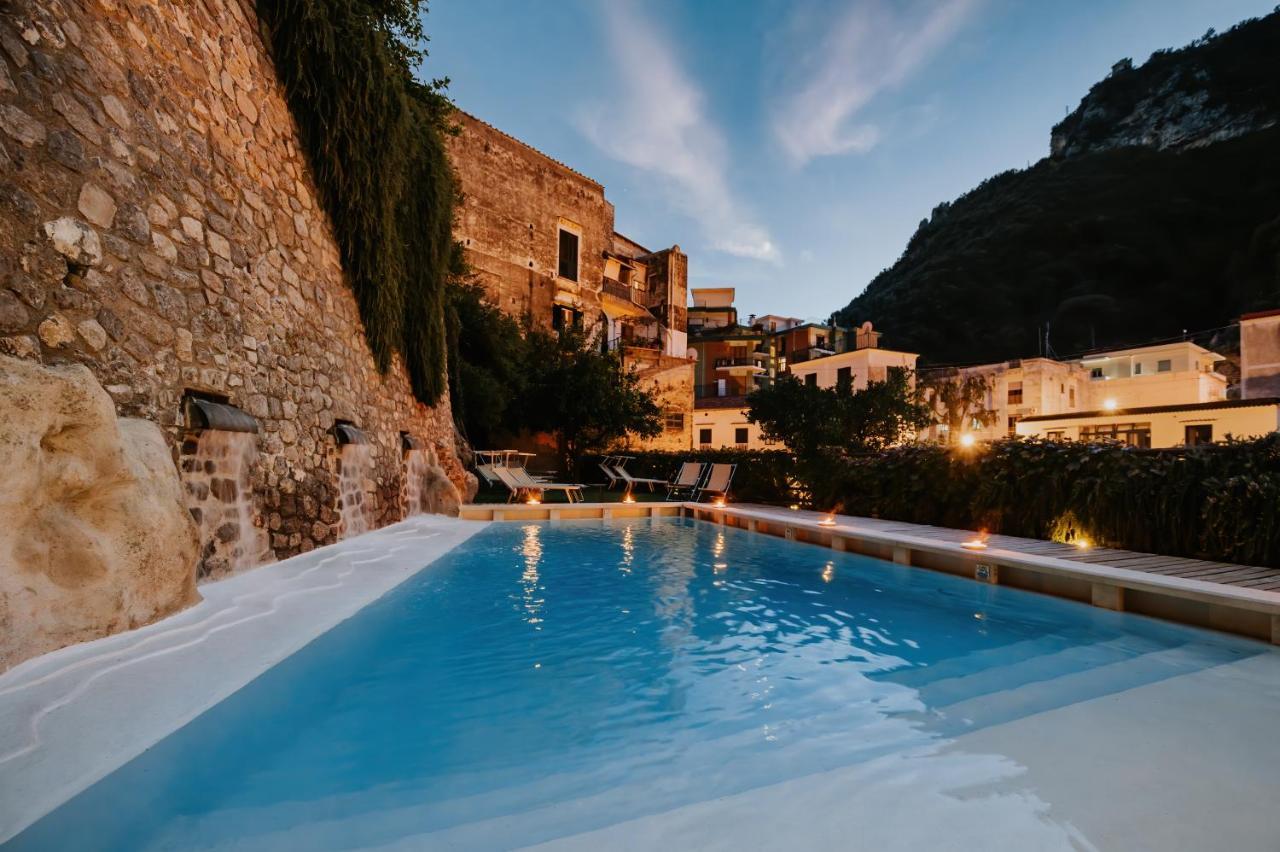 Amalfi Resort Exterior photo